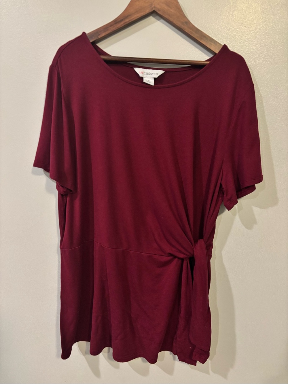 Liz Claiborne Wine Short Sleeve Knot-Front Top